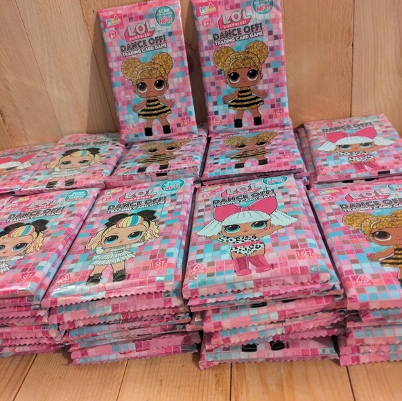 LOL Surprise Trading Cards Lot Of 98 Packs New - Picture 6 of 9
